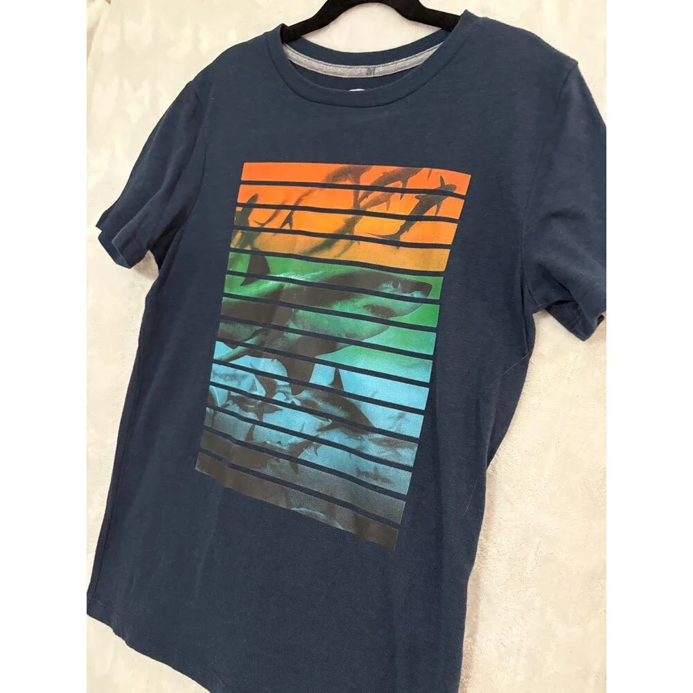 Youth Boy's OLD NAVY Shark T-shirt - Size Large (10-12)